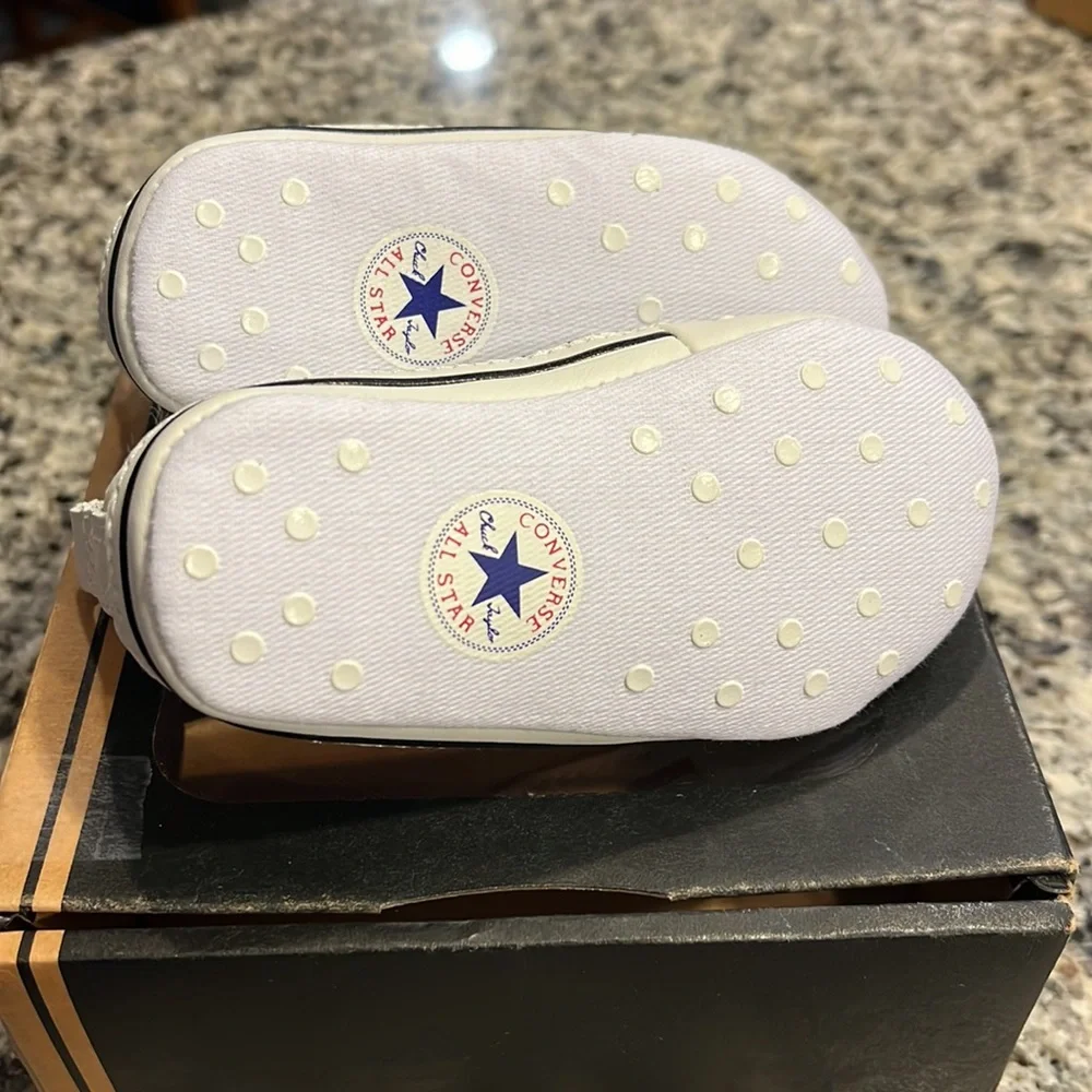 Converse First All Star Chucks Leather Crib Shoes Sneakers Infant Baby Size 3